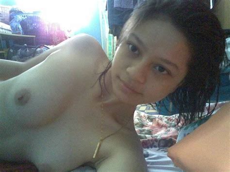 really beautiful indonesian girl s bald pussy flashing self photos leaked 19pix sexmenu