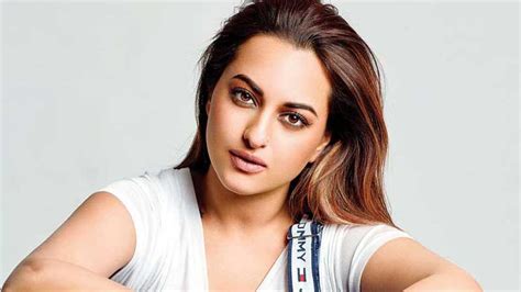 Success Of Big Films Gave Me Courage To Do Smaller Movies Sonakshi