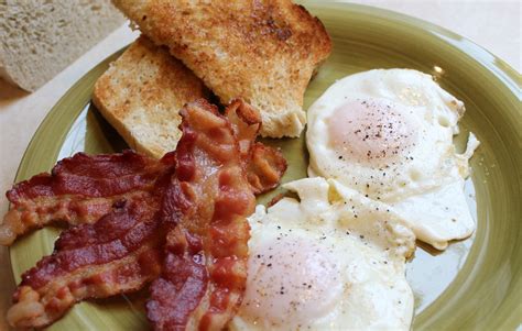 perfect bacon  eggs breakfast justonedonna