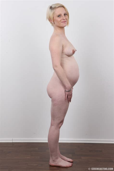 Pregnant Czech Blonde Earns On Living By Posing Naked In Model Agency