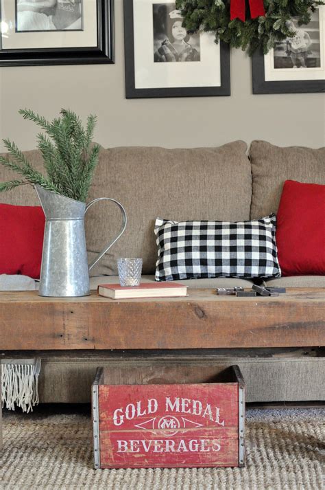 farmhouse christmas home tour little glass jar