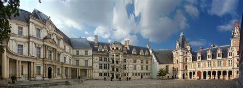 chateau royal de blois  overview loire valley castel