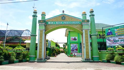 tentang  man  kota pekalongan