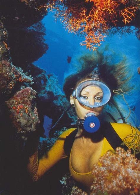 vintage scuba oval scuba mask pinterest scubas worlds largest