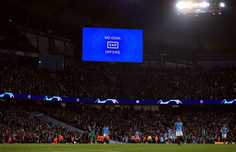 März 2022 um 20:00 (utc . Man City vs Tottenham: Referees split over controversial