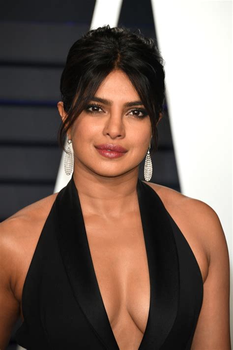 Priyanka Chopra Fappening Sexy Sideboobs At Oscar Party The Fappening