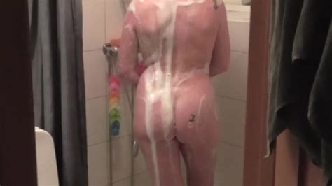 Hidden Cam Caught Milf Masturbation In Shower