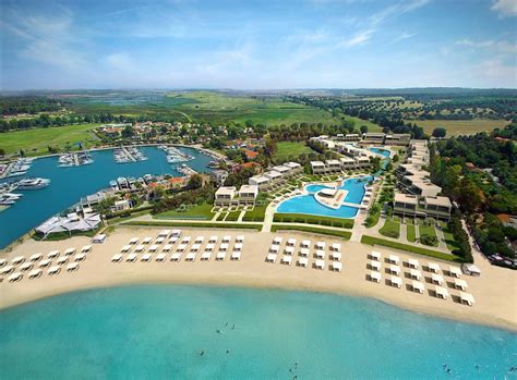 top   luxury beach resorts opening