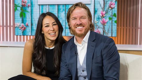 watch access hollywood interview fixer upper stars chip