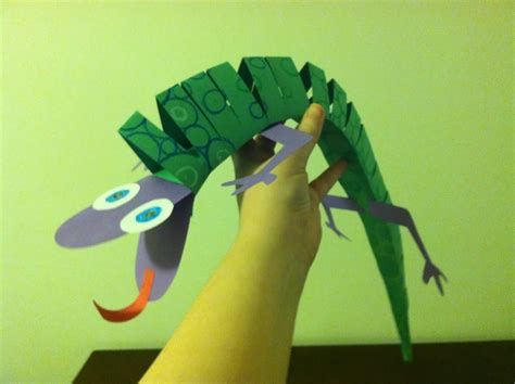 art  ms   construction paper lizards