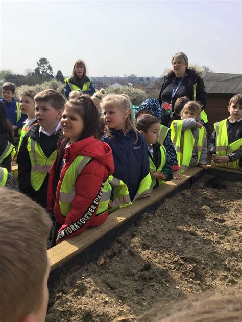 Year 1 Allotment Trip Wickford Primary School