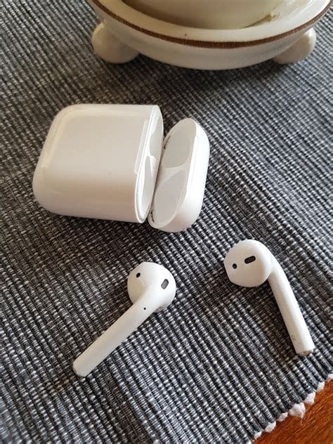 apple airpods   samsung galaxy  review