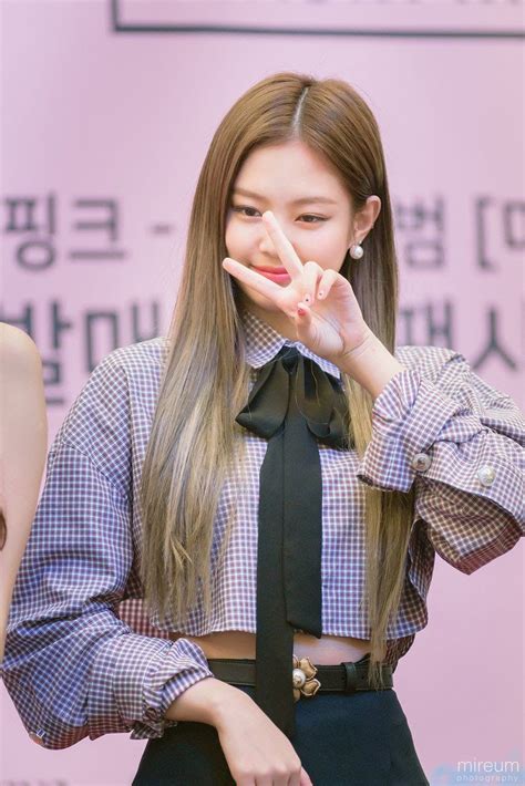10 times blackpink s jennie rocked the cutest bows in her outfits