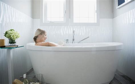 pregnant women can enjoy hot baths and saunas without risk says new review