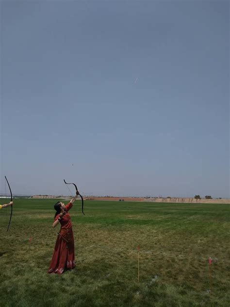 archer carry  arrows quora