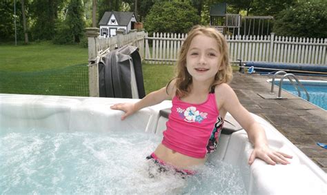 7 Year Old Cancer Survivor Loves Her Hot Tub
