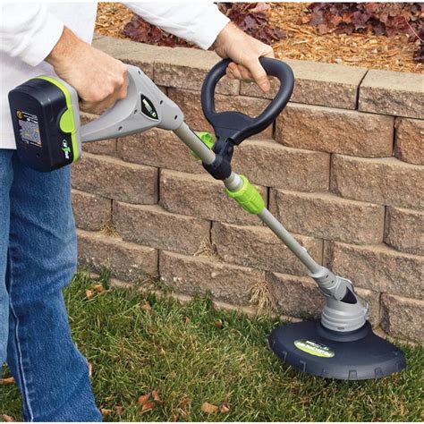 Earthwise® 12 Cordless Rechargeable String Trimmer 178211 Leaf