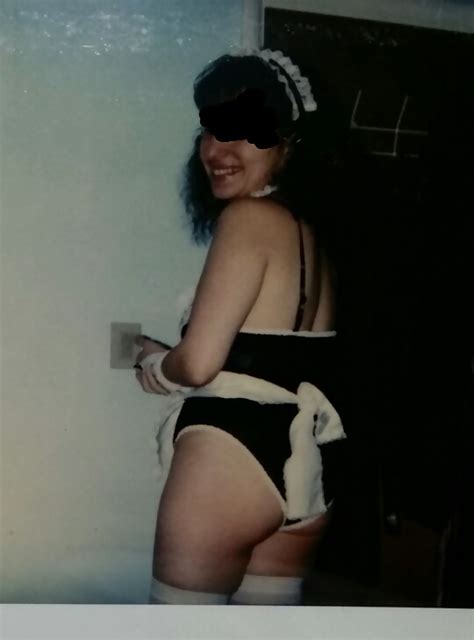 Polaroids Of Sexy Italian Wife From The 1980 S 3 25 Pics