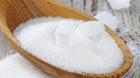 health experts campaign to reduce the amount of sugar in food and soft