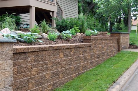 quiet cornerwhat      retaining wall material