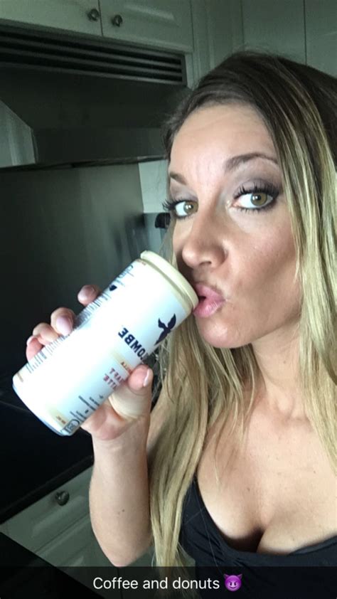 jeana pvp snapchat cleavage 7 pics sexy youtubers