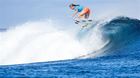 Courtney Conlogue S Road To The Final World Surf League