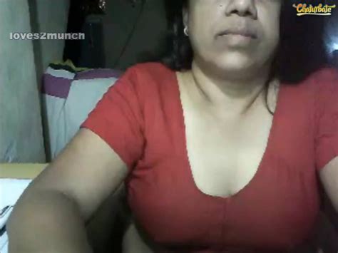 horny indian aunty shows and plays on chaturbate