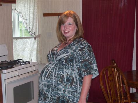 32 Weeks 32 Weeks Pregnant With Twins Stephanie Belt