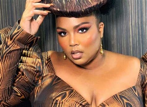 lizzo opens     performer  finds intimidating