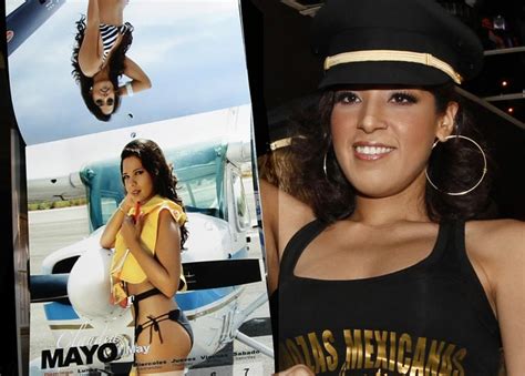 Jobless Mexican Stewardesses Launch Sexy Calendar Photo
