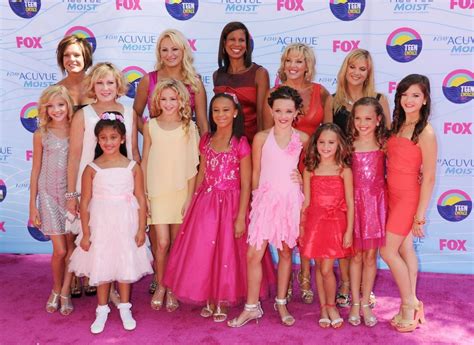 dance moms how the producers manipulated the cast to get the