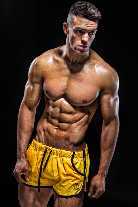 Hottest Male Fitness Models Top 10