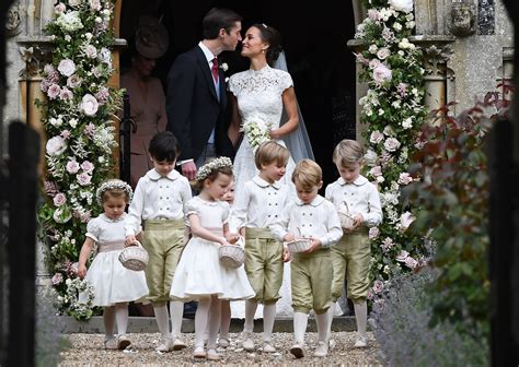 Pippa Middleton’s Wedding Dress What Is The Story The New York Times