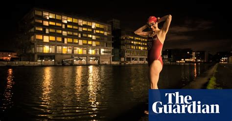 outdoor swimming in paris with the canal club in