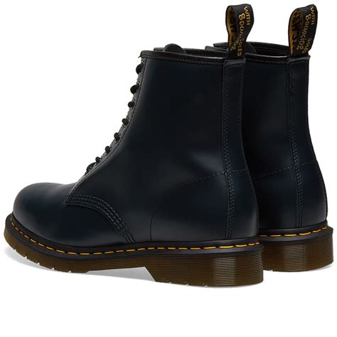 dr martens  smooth leather boot navy smooth  hk