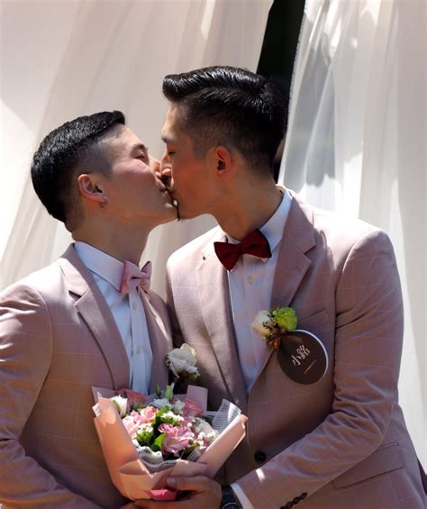 Couples Tie The Knot On The First Day Of Legal Same Sex Marriage In