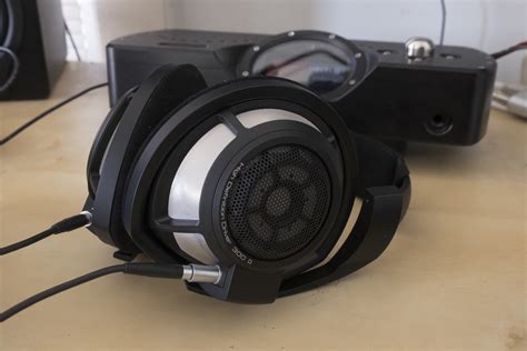 sennheiser hd   review  pure smooth  balanced headphone audio bacon
