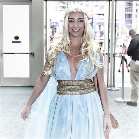 daenerys targaryen sexy costumes at comic con 2015 popsugar love and sex photo 24