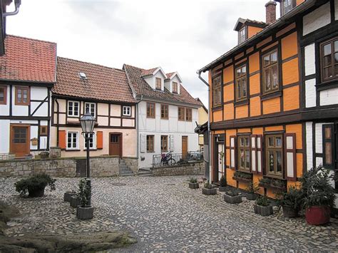 quedlinburg gilt als eines der groessten flaechendenkmale deutschlands mitte