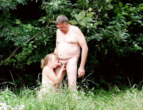 Mature Couple Outdoor 23 Pics Xhamster