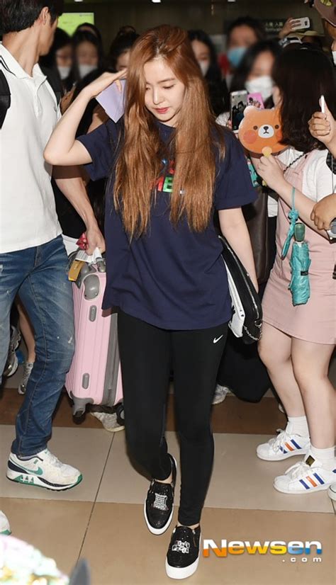 Red Velvet Irene Airport Fashion Official Korean Fashion