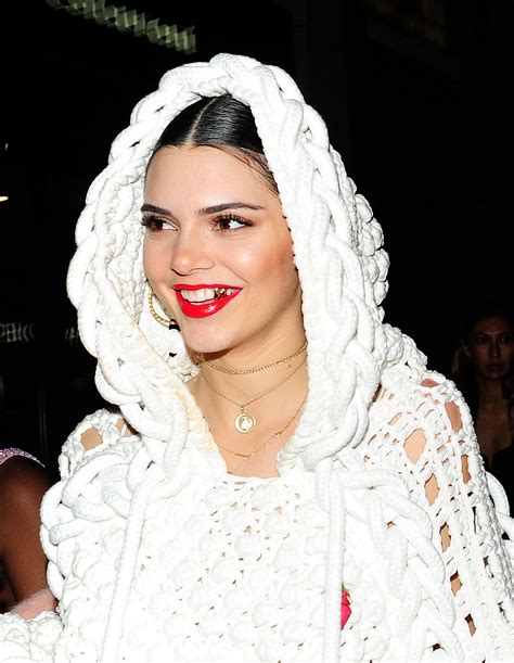 Kendall Jenner Teeth Kendall Jenner Plastic Surgery Nose