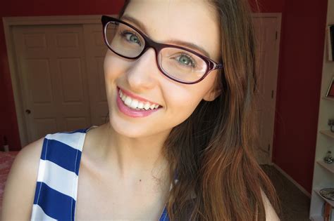 makeup for a glasses girl thedaintydaisies