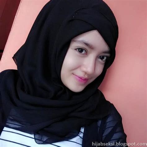 Hijab Seksi Cewek Jilbab Ngentot Di Kamar Mandi