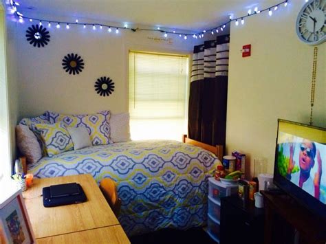 Singing Colleges With First Year Dorms Single Dorm Room