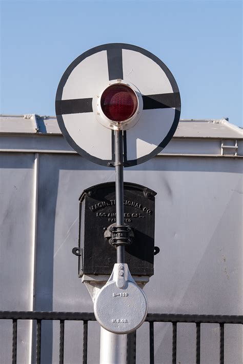 wig wag  surviving wig wag grade crossing signal    flickr