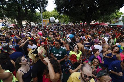 carnaval em fortaleza ceara  brasil vida arte  povo