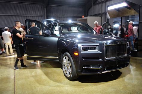 cool     rolls royce cullinan