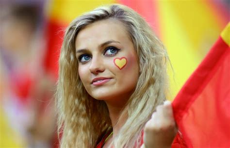 Neatherlands Vs Spain Female Fan Faces