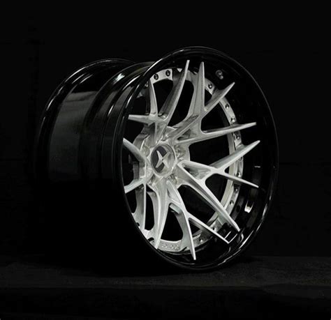 pin  mariusz nowakowski  wheels felgi custom wheels cars corvette wheels wheel rims